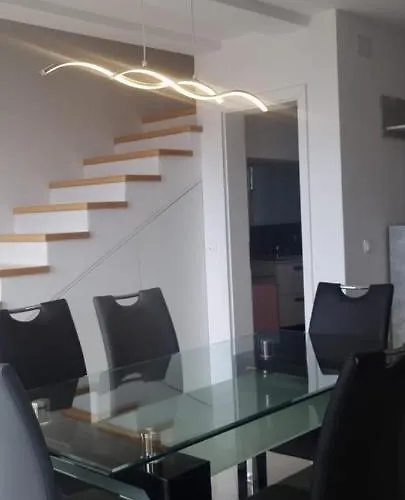 Lanterna Apartman Brzac